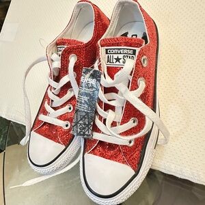 Converse Chuck Taylor All Star Low Top – Red Glitter “Ruby Slipper” Size 6 NEW